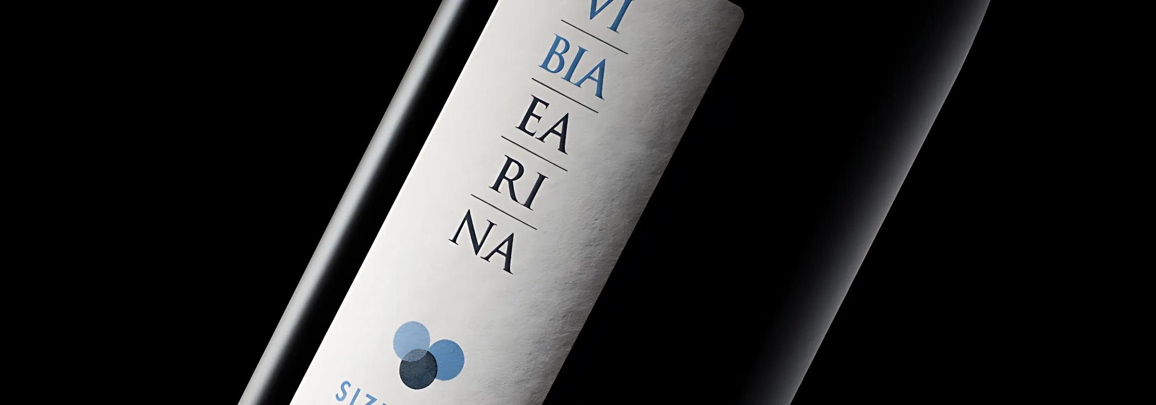 Vibia Earina — Sizzano DOC, close-up etichetta